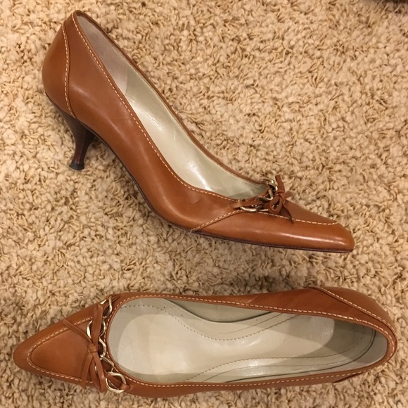 Ann Taylor Shoes - Ann Taylor Pointy Toe Chain Decorated Kitten Heels